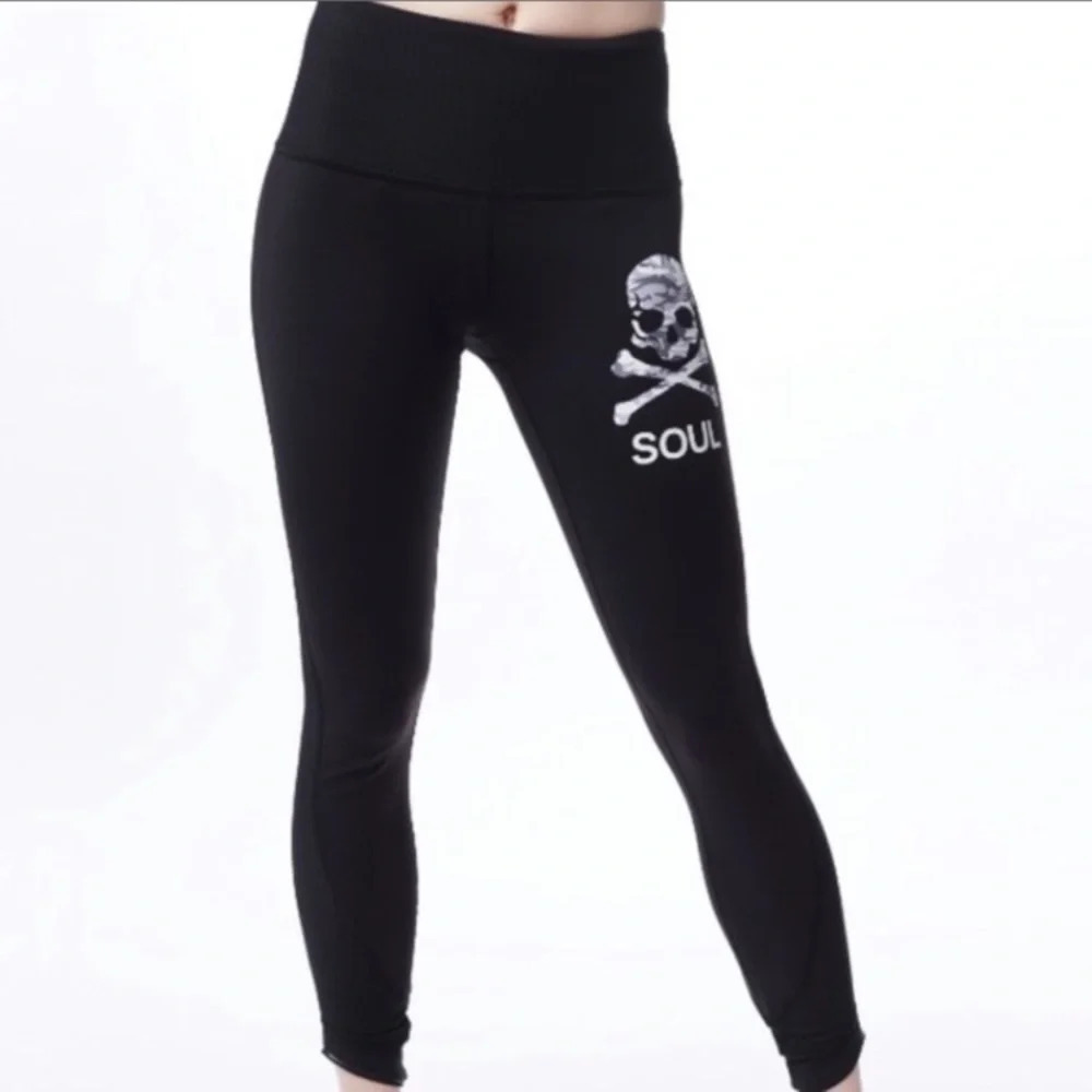 Lululemon Soul Cycle High-Rise Skull Wunder Under leggings Sz 8‎